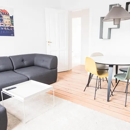 2-bed With Private Balcony * København